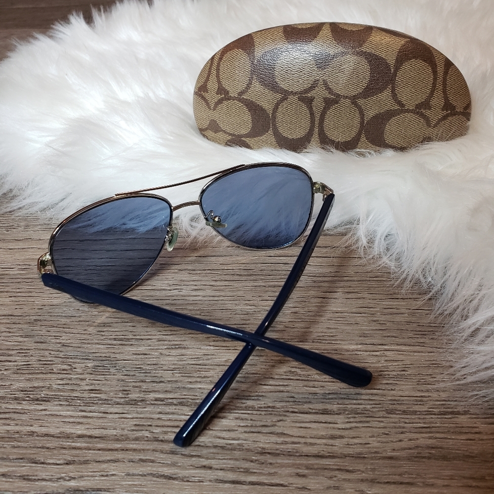 COACH - Sunglasses & case